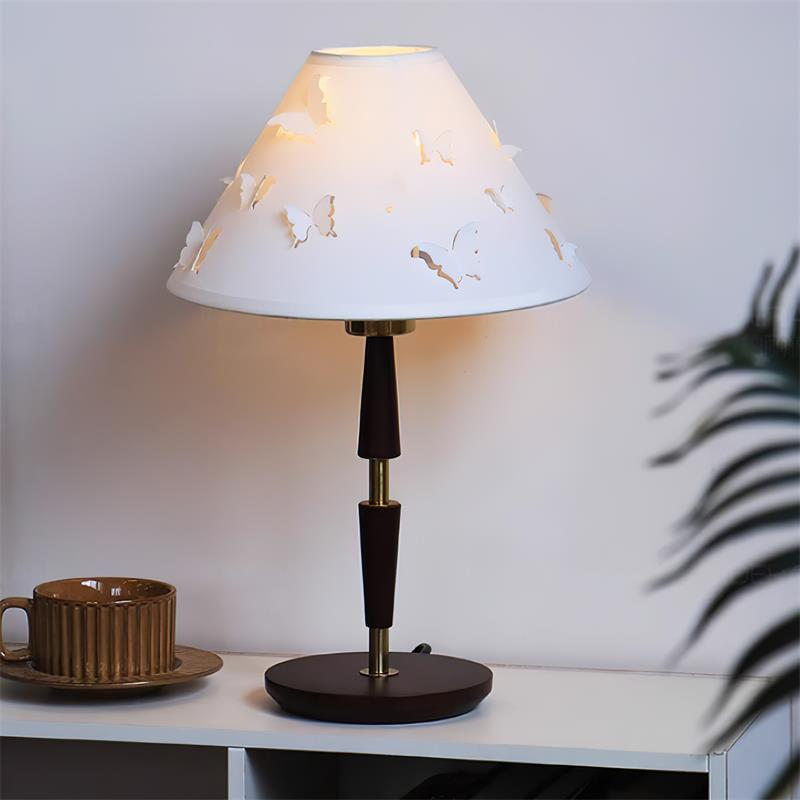 Lumuine lampă de masă