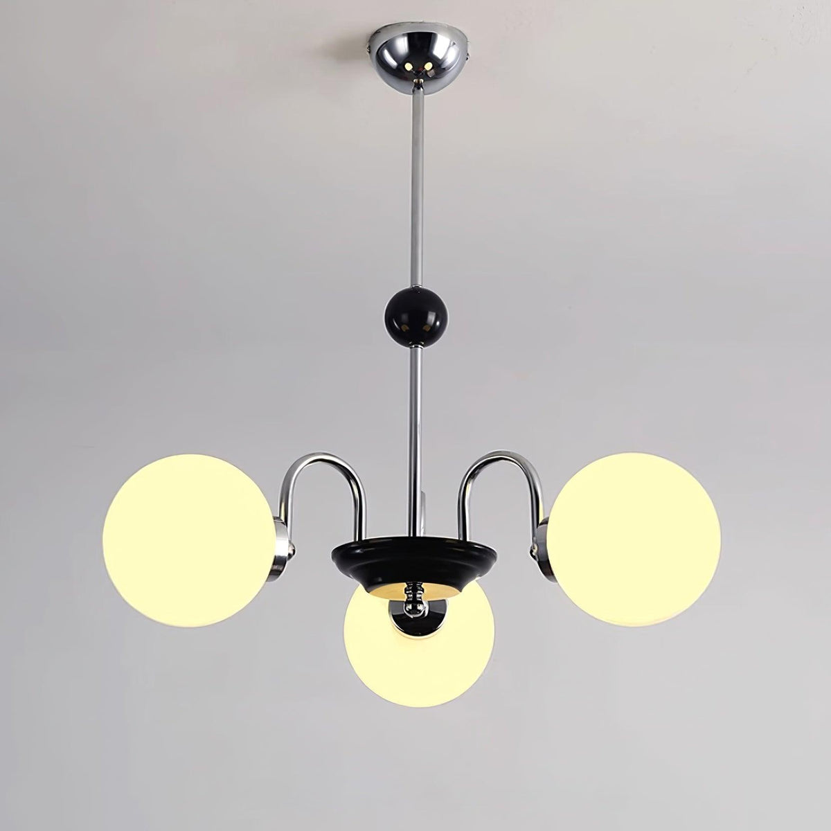 Candelabru cu brațe curbate și abajuri sferice, stil modern retro, pentru sufragerie