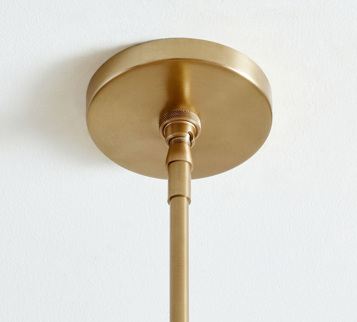Zoruvyh candelabru cu trei niveluri în stil vintage industrial, corp metalic și țesătură