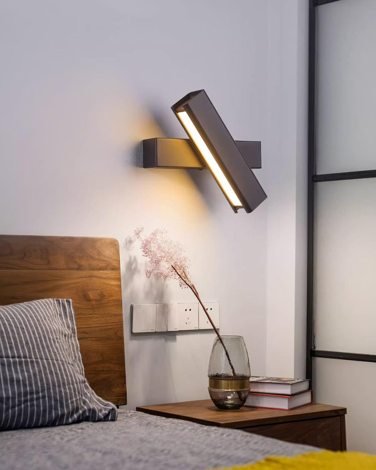 Aplică de perete reglabilă din aluminiu pentru dormitor și living