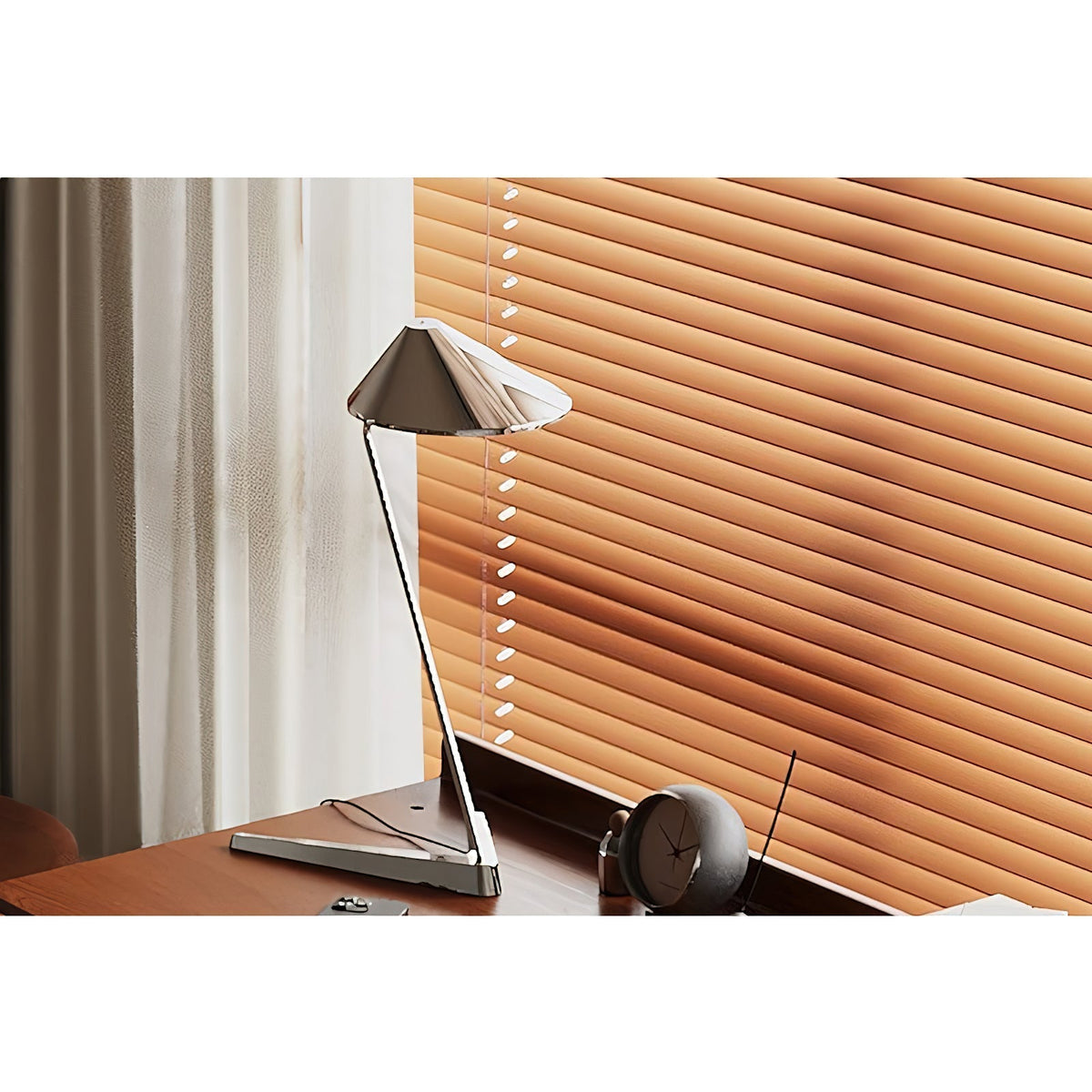 Sable lampă de masă