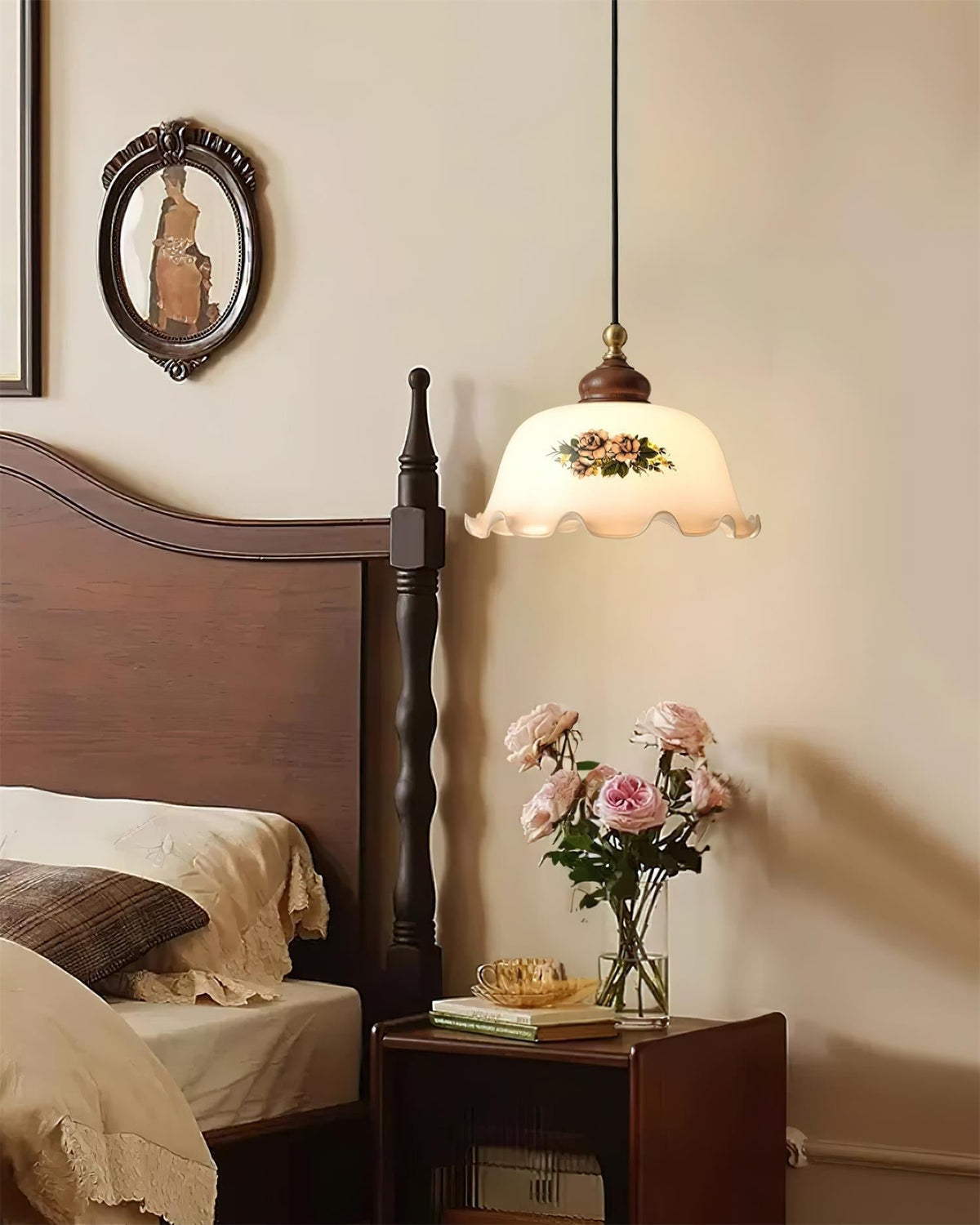 Belvia lampă suspendată din sticlă, vintage, florală