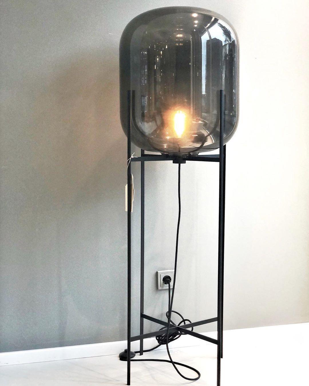 Liorivelia lampadar din sticlă, industrial