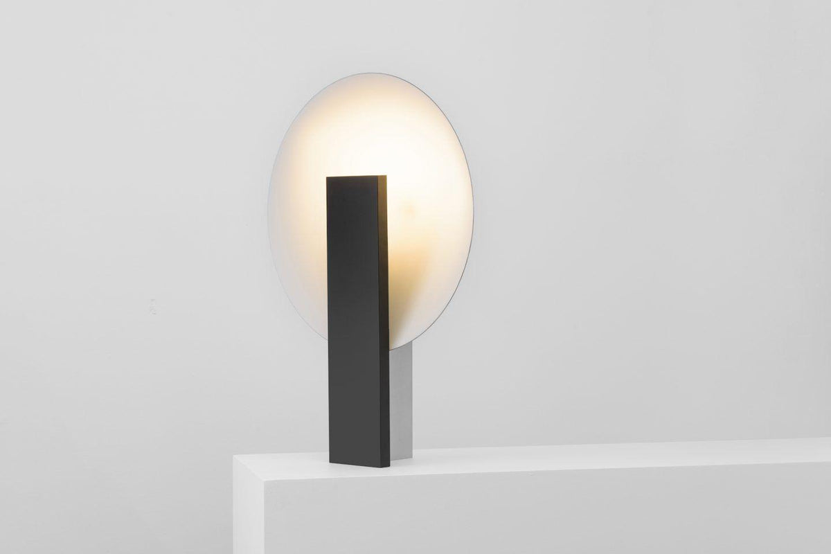 Cis lampă de masă minimalistă