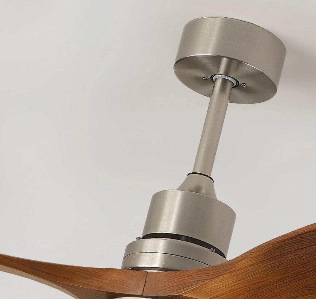 Cirivina ventilator de tavan cu lumină