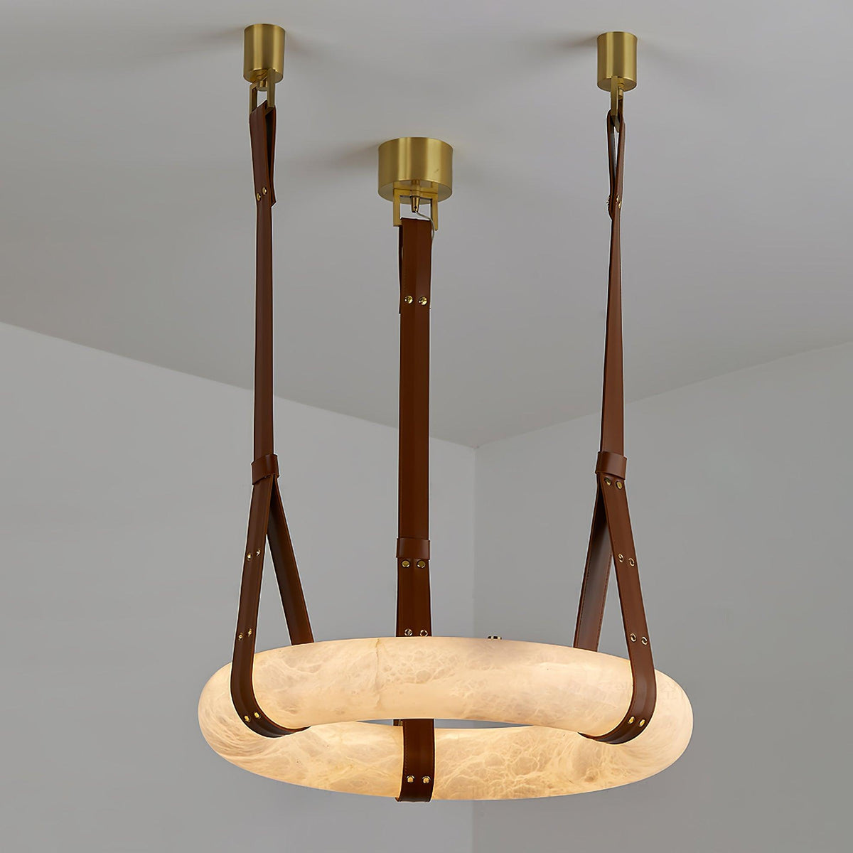 Oslo lampă suspendată din alabastru cu curele din piele în stil scandinav