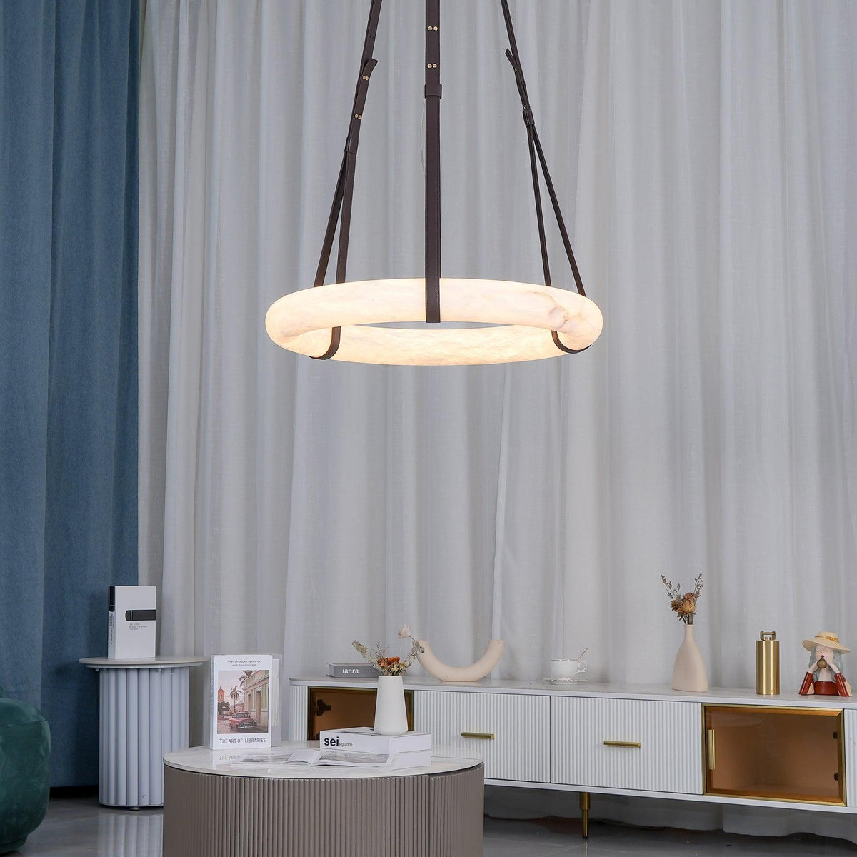 Oslo lampă suspendată din alabastru cu curele din piele în stil scandinav