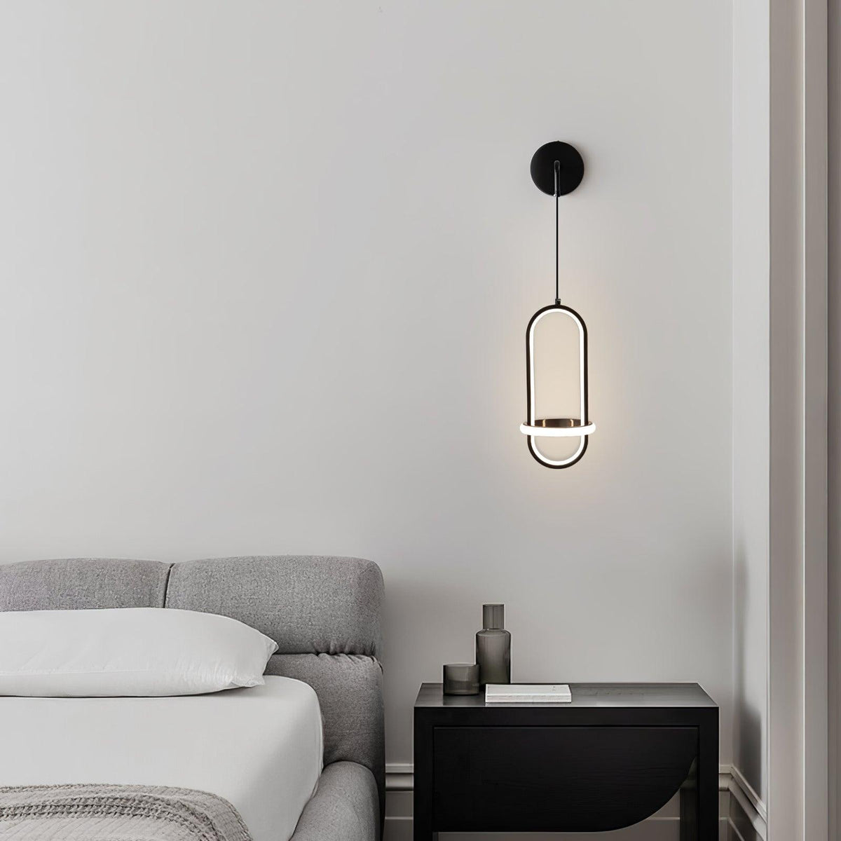 Vivianne aplică de perete din alamă, modernă, minimalistă, ovală