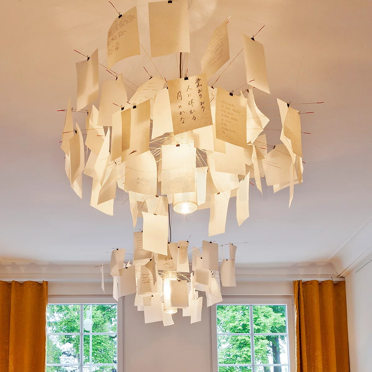 Luninena candelabru din hârtie