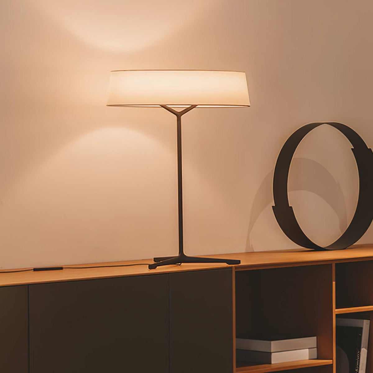 Linivira lampă de masă din pânză în stil scandinav