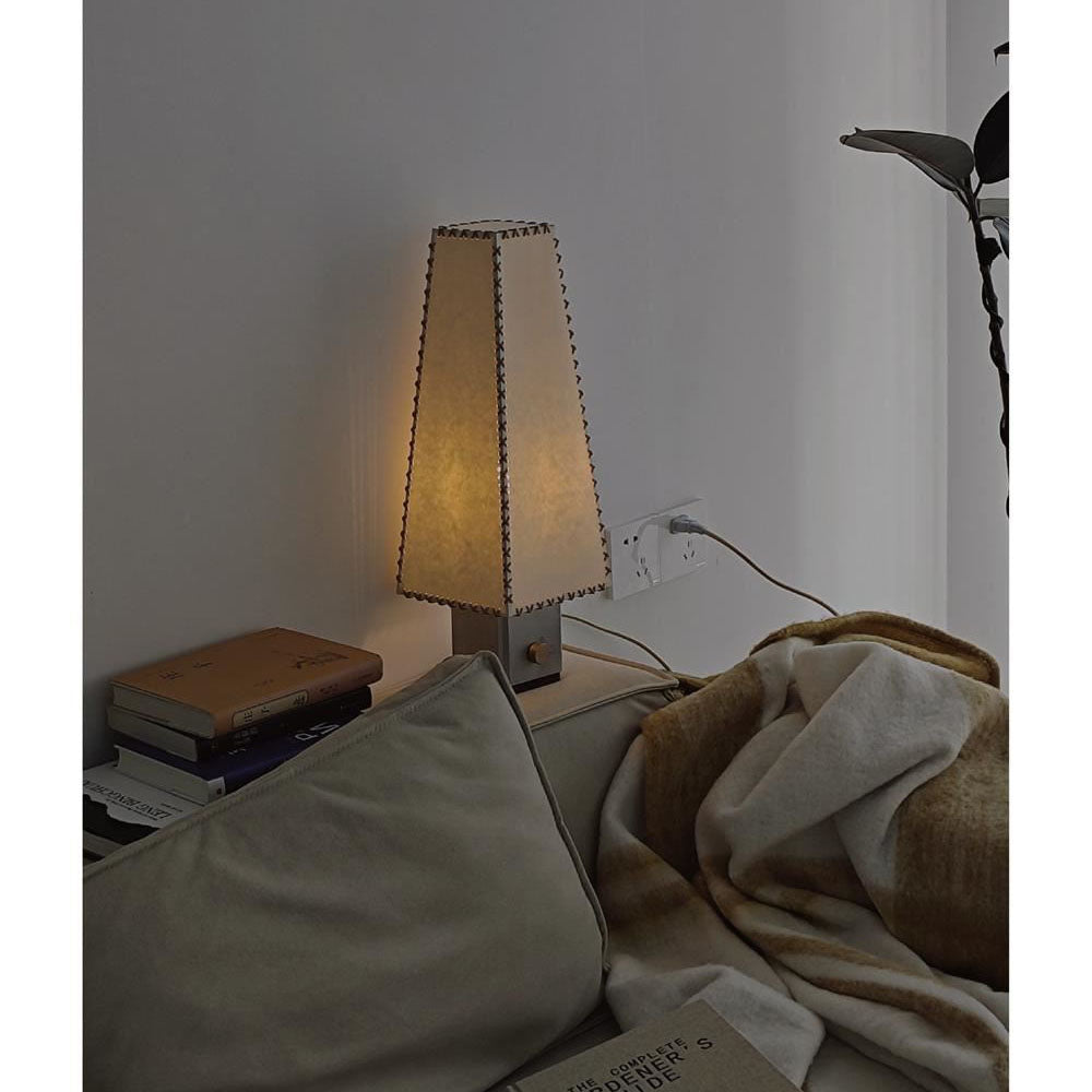 Stitcher lampă de masă