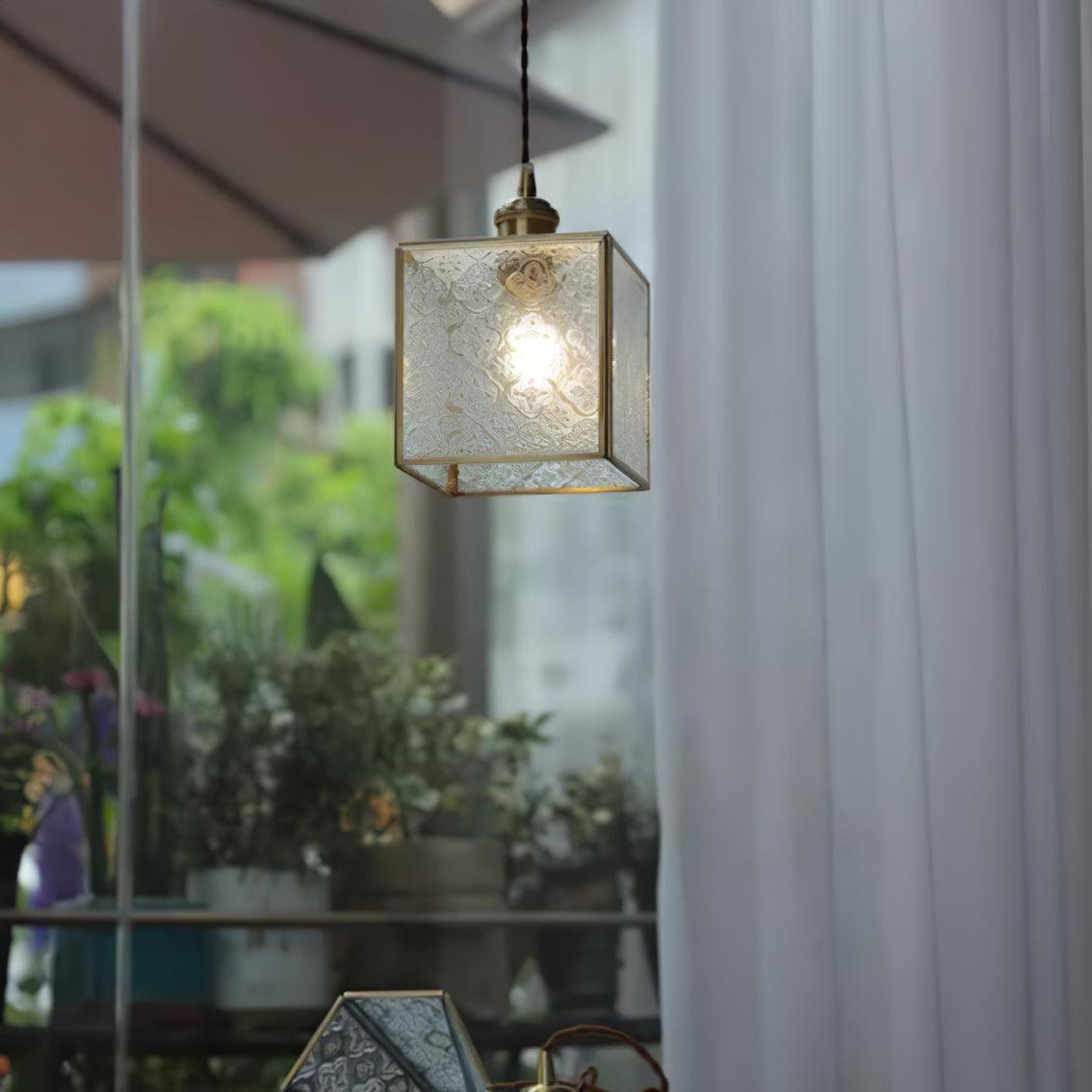 Arvane lampă suspendată din alamă și sticlă, elegantă