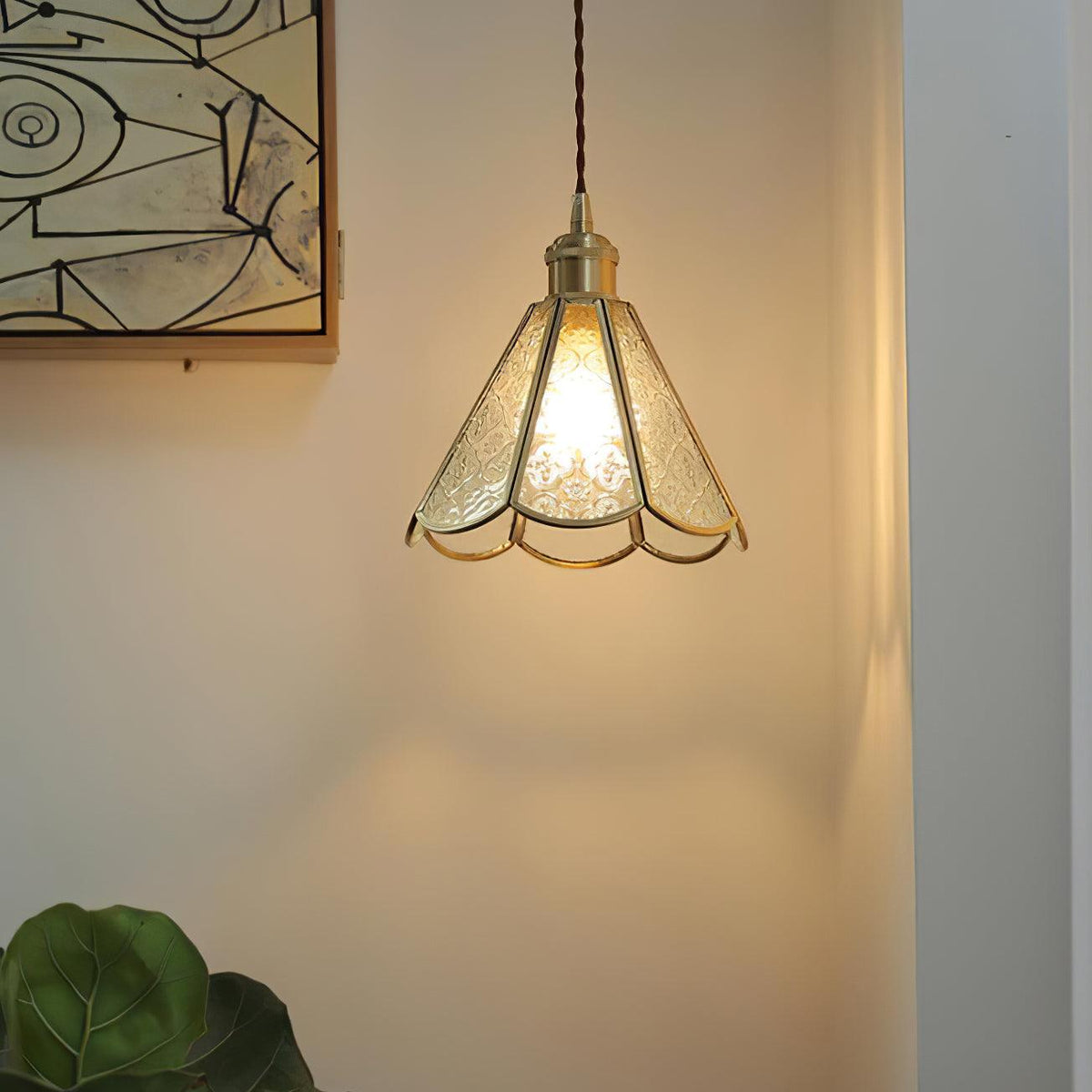 Arvane lampă suspendată din alamă și sticlă, elegantă
