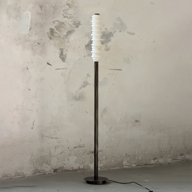 Eiroiella lampadar din alabastru