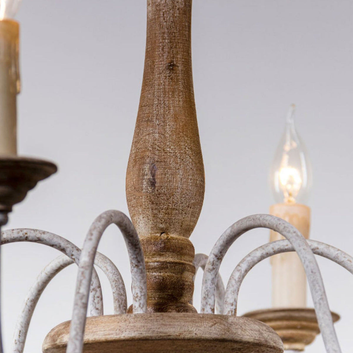 Noroissa candelabru