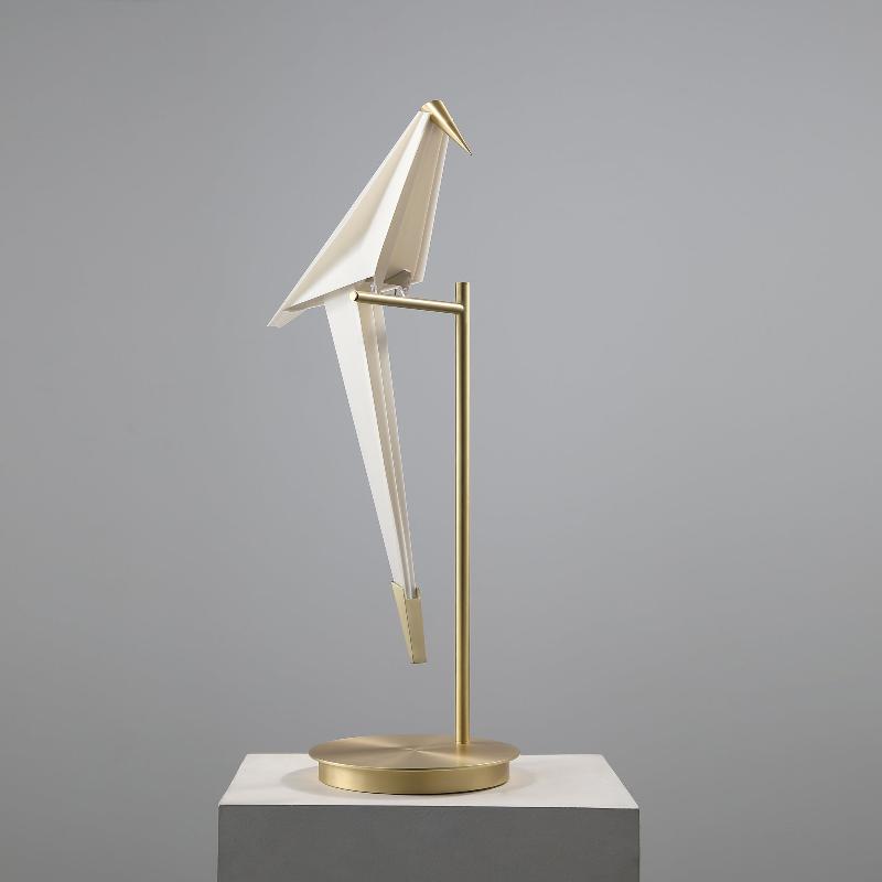 Origami lampă de masă