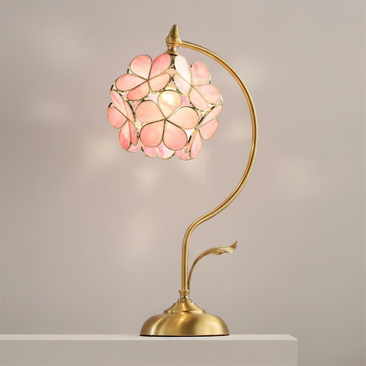 Terienaya lampă de masă