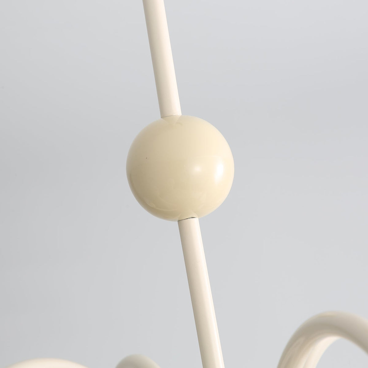 Pivone candelabru