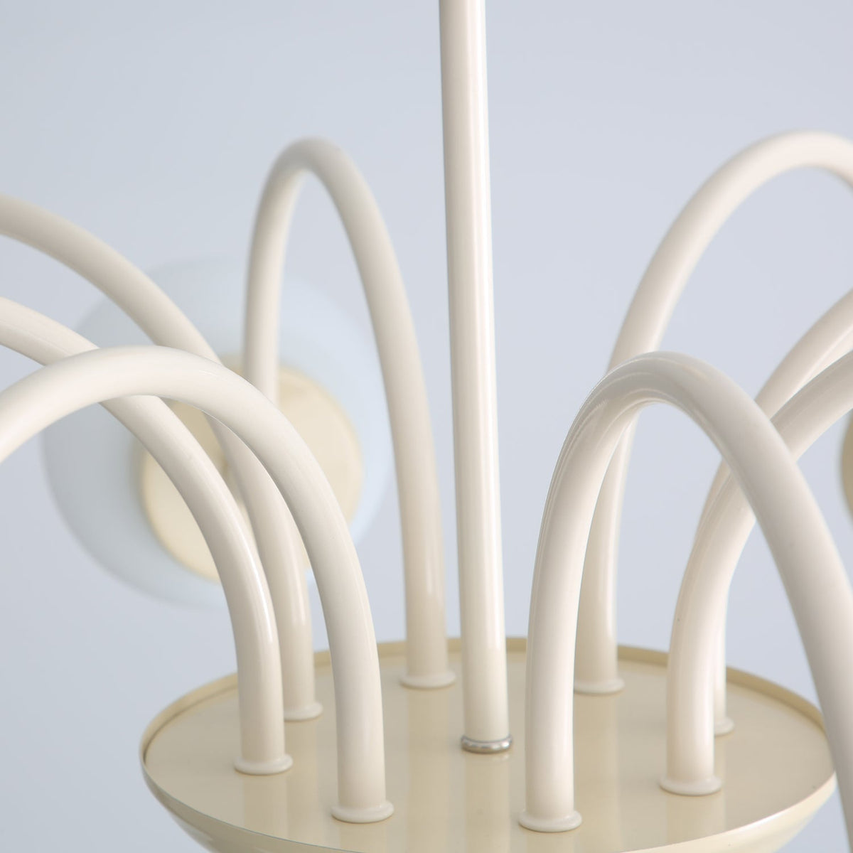 Pivone candelabru