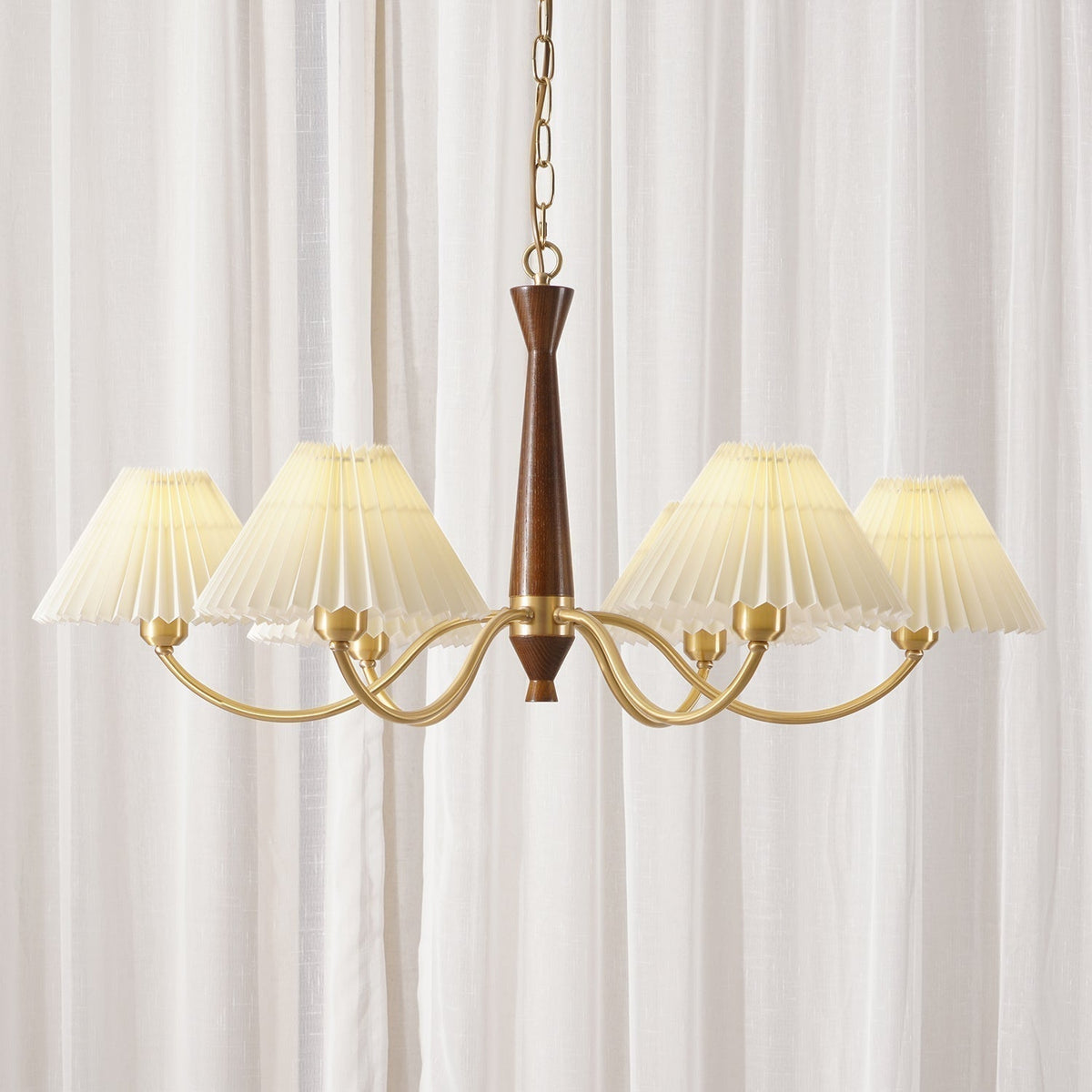 Zarn candelabru din material textil, plisat