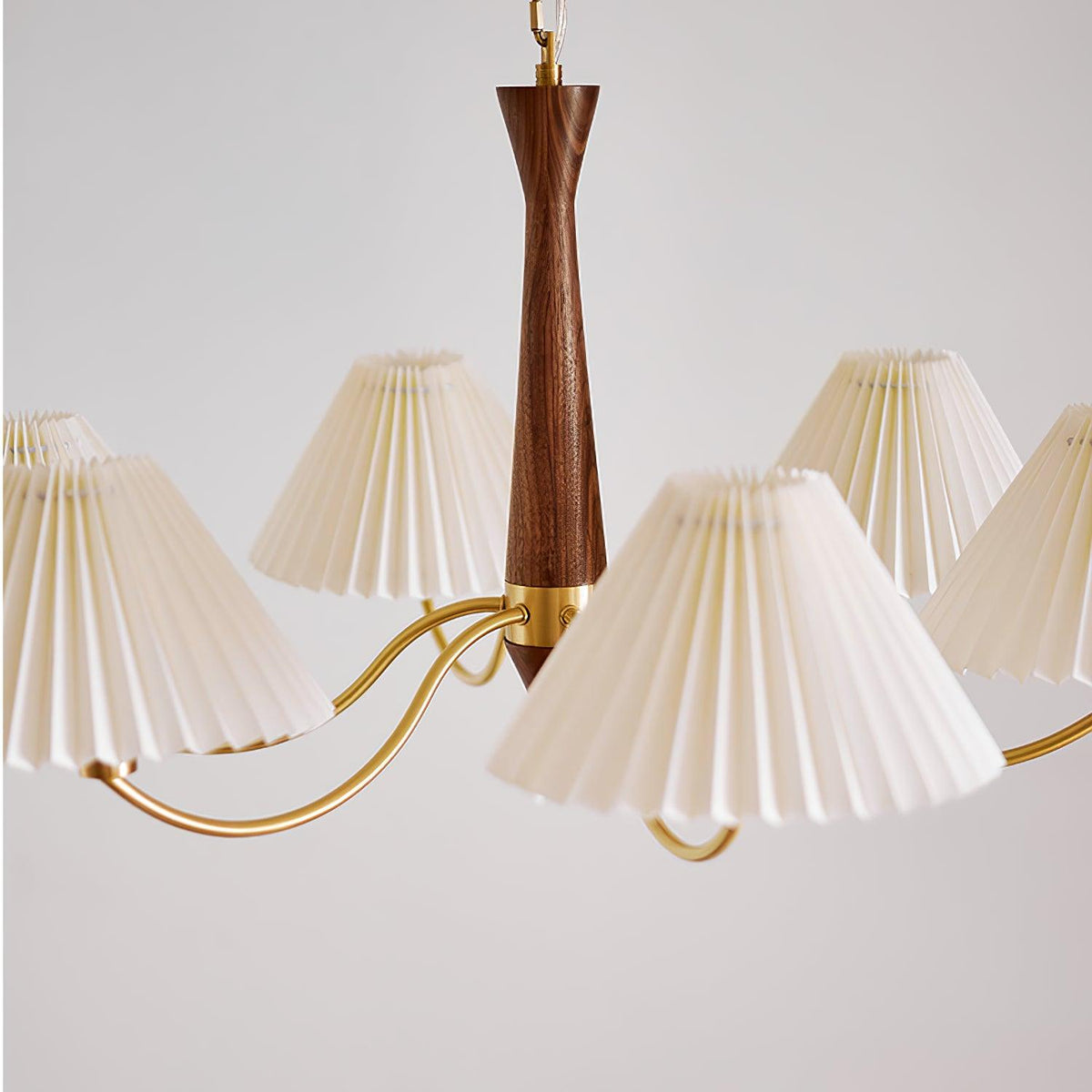 Zarn candelabru din material textil, plisat