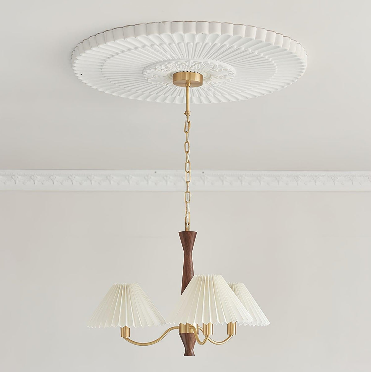 Zarn candelabru din material textil, plisat