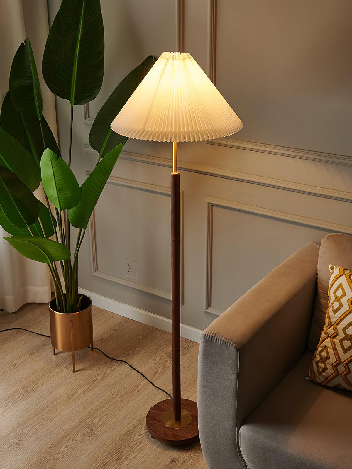 Syleina lampadar minimalist din lemn
