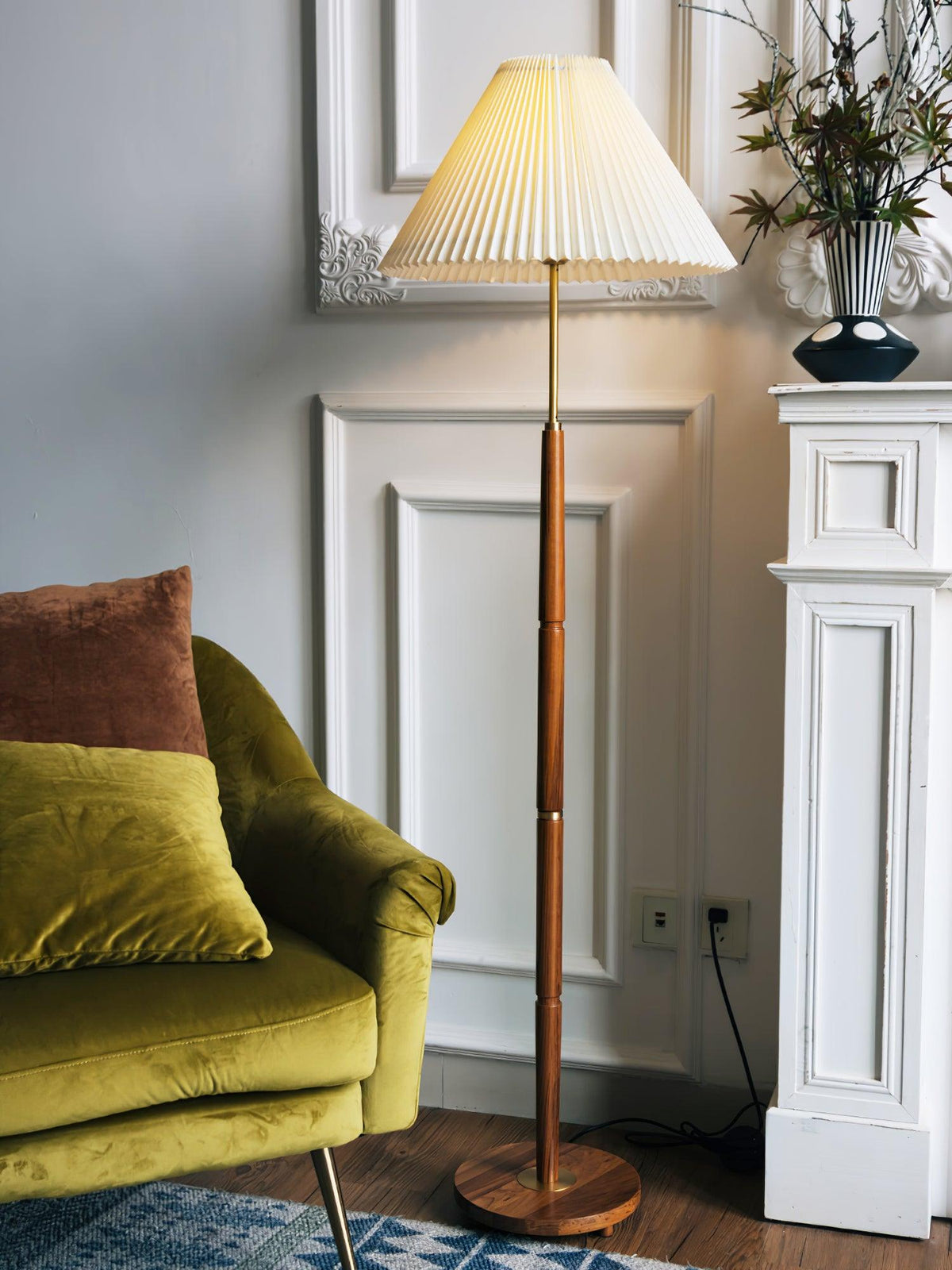 Syleina lampadar minimalist din lemn