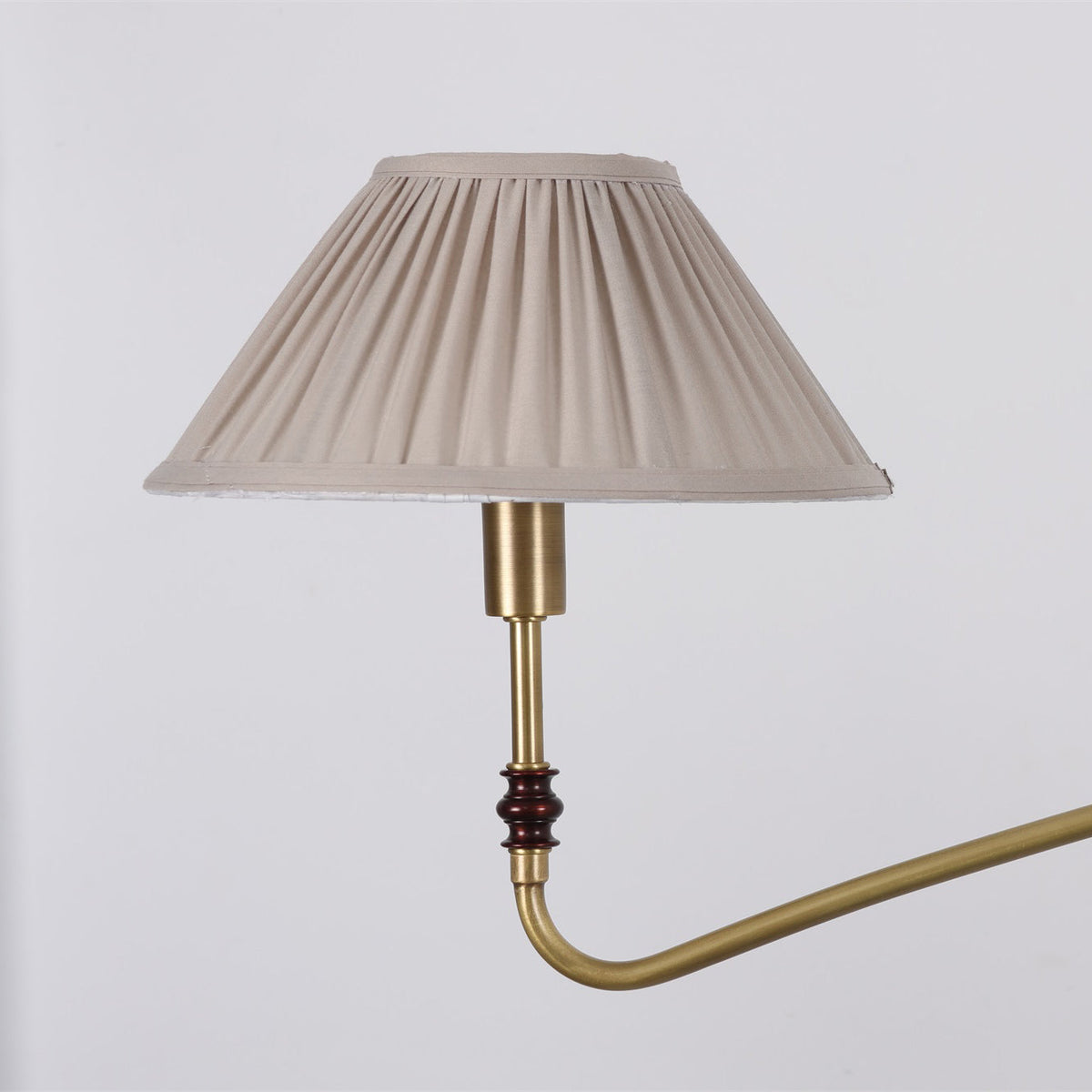 Fayron candelabru, plisat