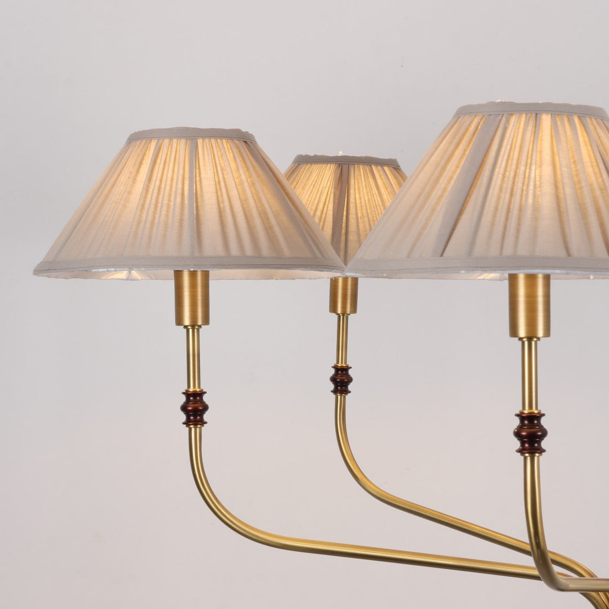 Fayron candelabru, plisat