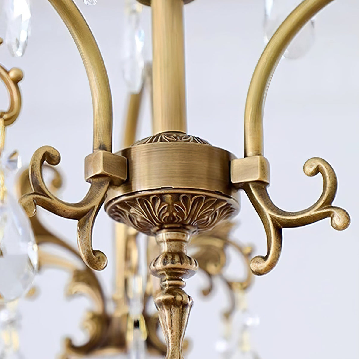 Aveniissa candelabru