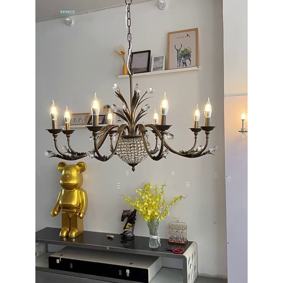 Lumuian candelabru