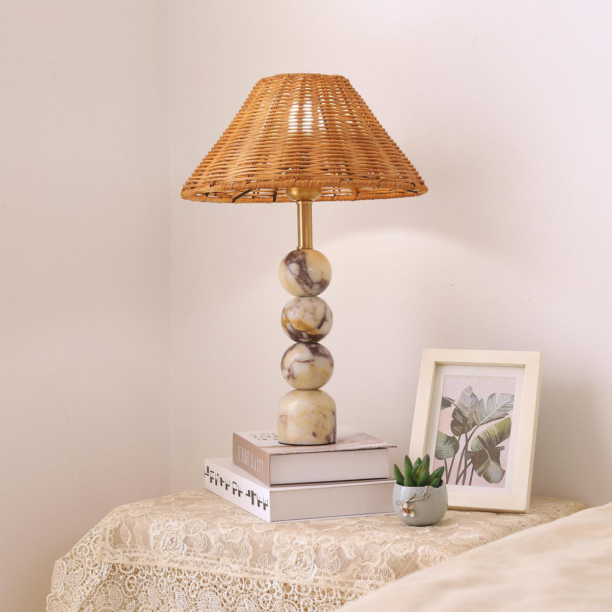 Rate lampă de masă