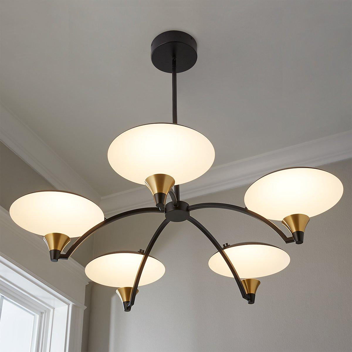 Lumiissa candelabru