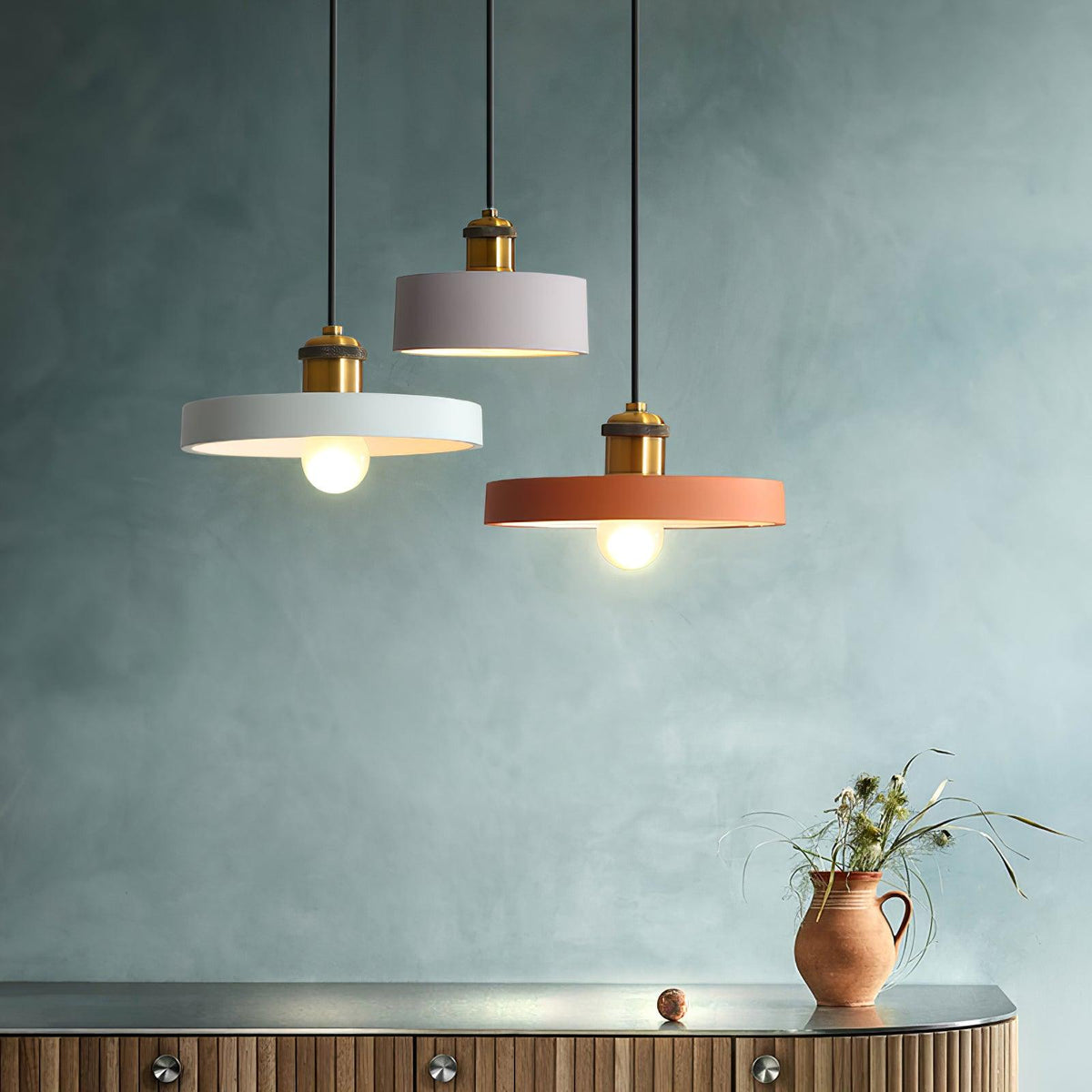 Trio lampă suspendată din rășină, industrială
