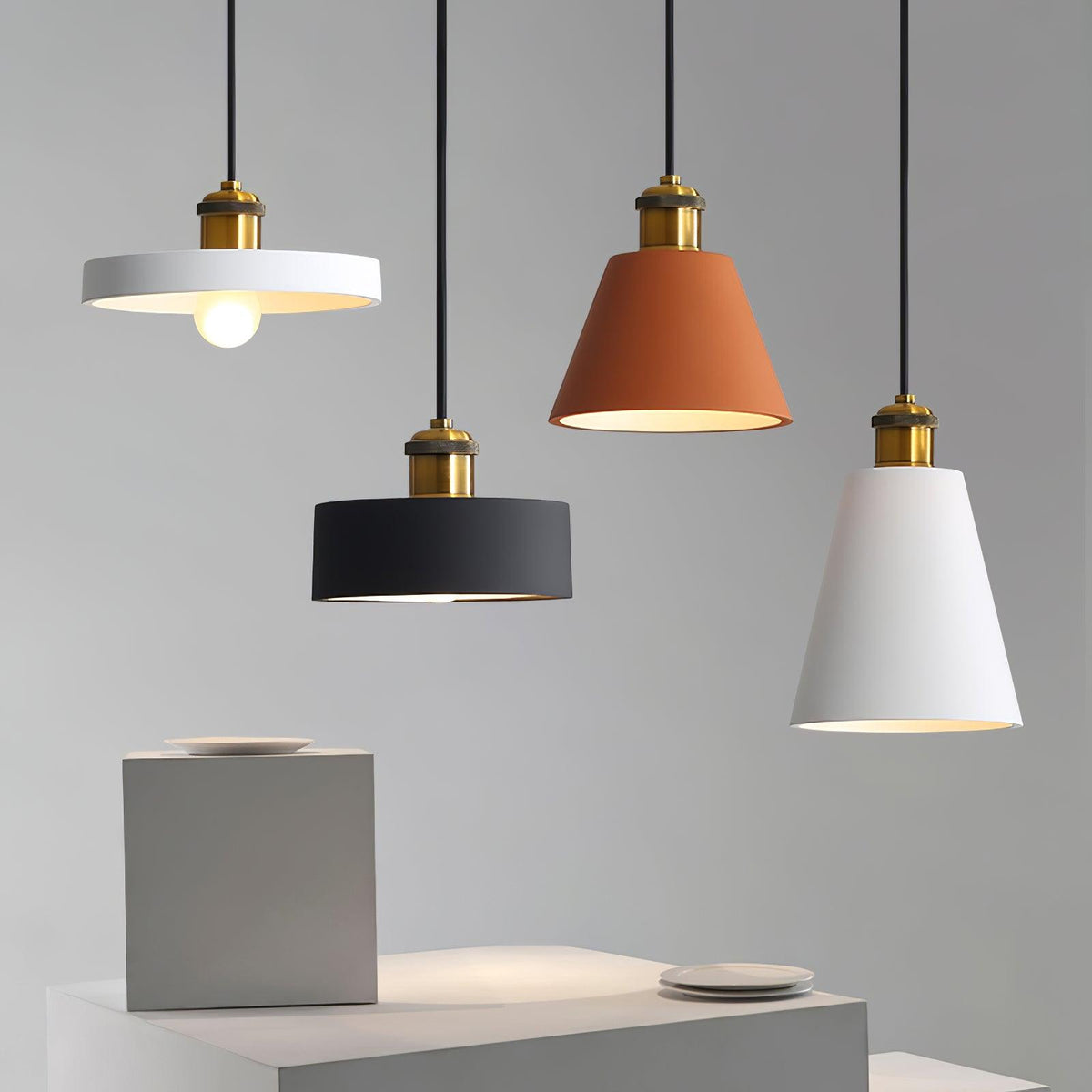 Trio lampă suspendată din rășină, industrială