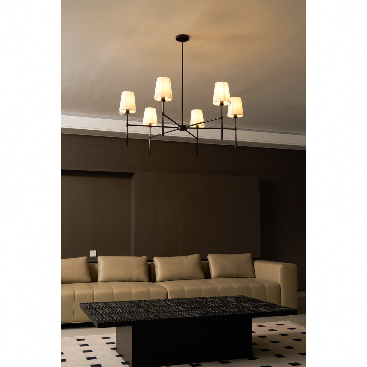 Aroa candelabru, rotund
