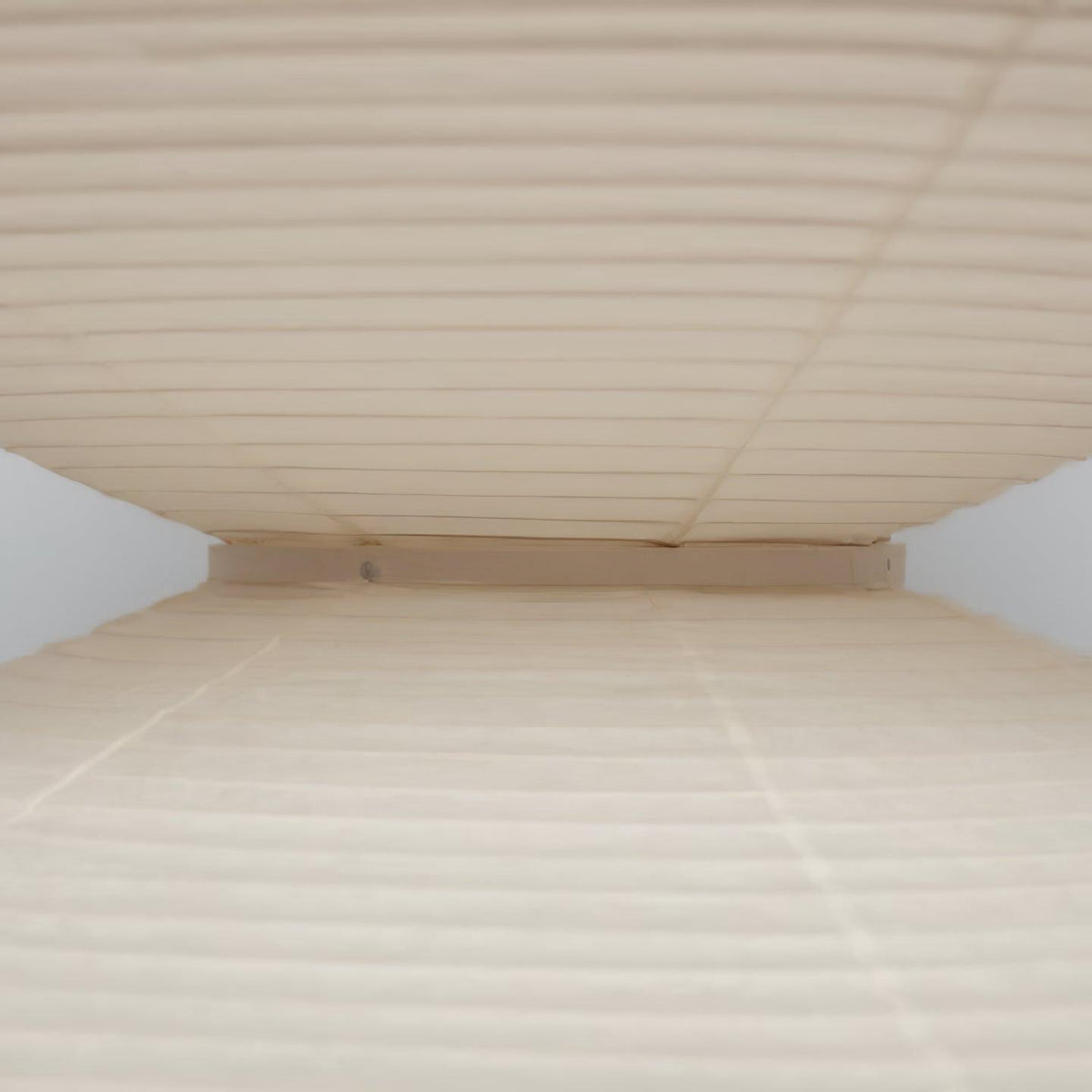 Faye lampă suspendată din hârtie, sculpturală, verticală