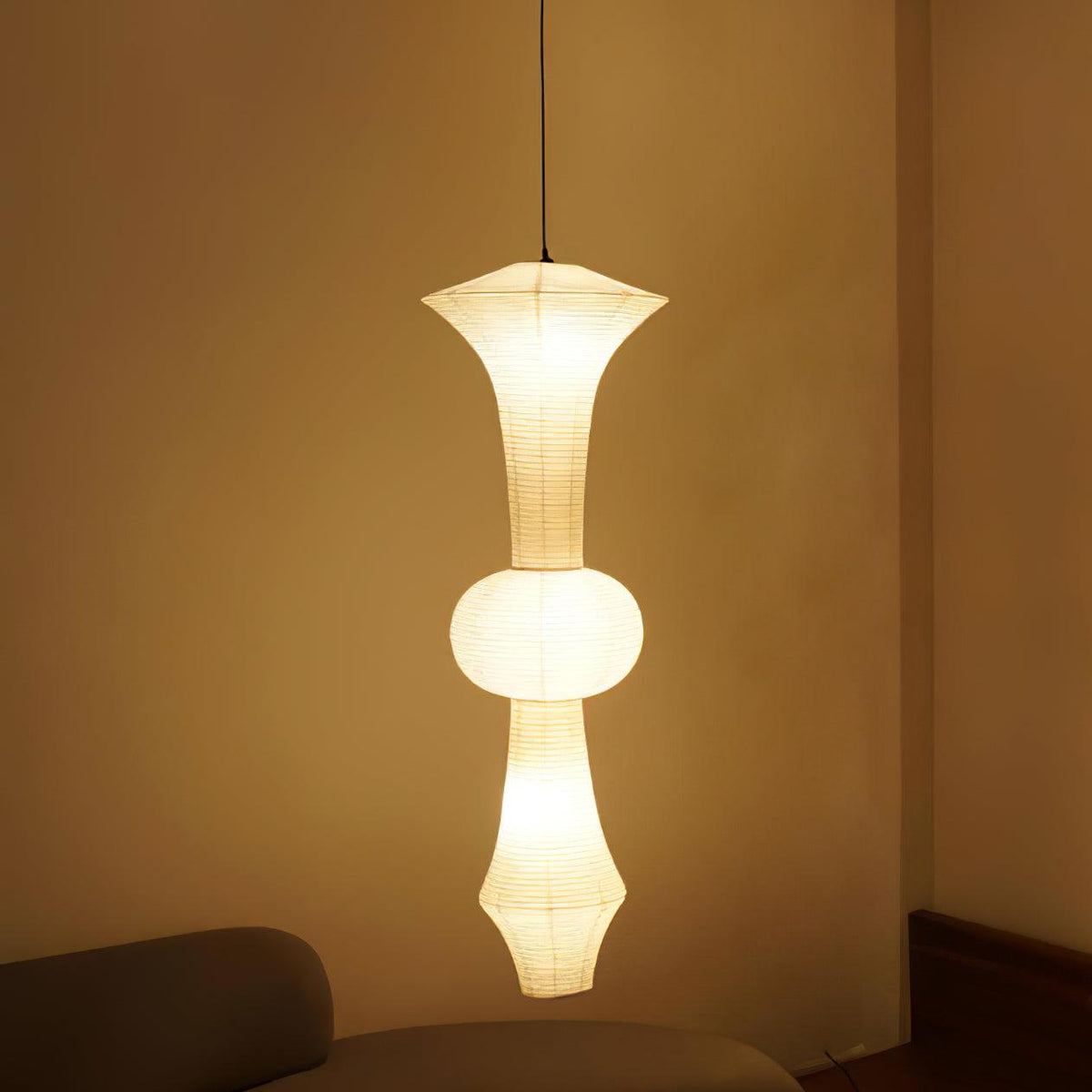 Faye lampă suspendată din hârtie, sculpturală, verticală