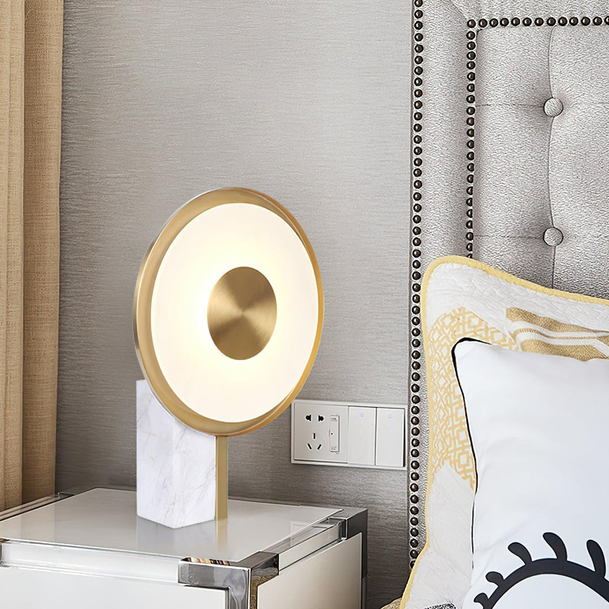 Tessain lampă de masă minimalistă din marmură