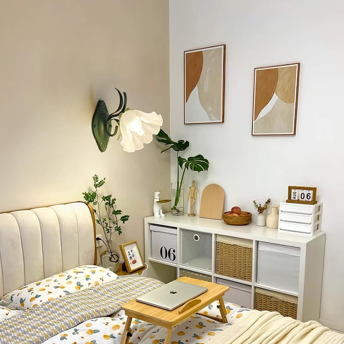 Aplică de perete Vintage cu Abajur Floral din sticlă pentru dormitor și living