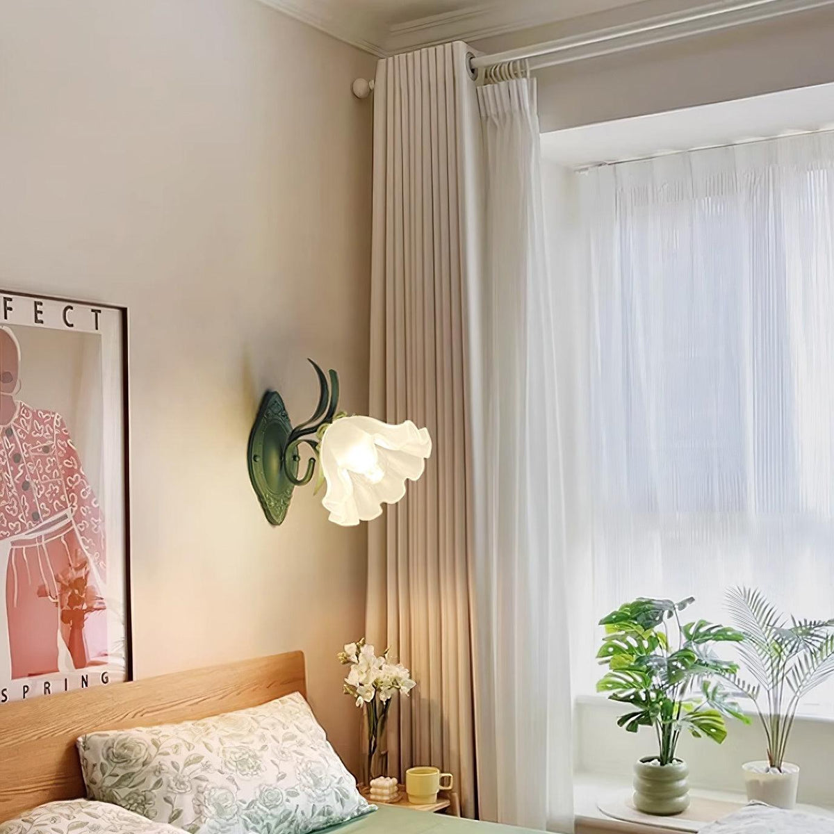 Aplică de perete Vintage cu Abajur Floral din sticlă pentru dormitor și living