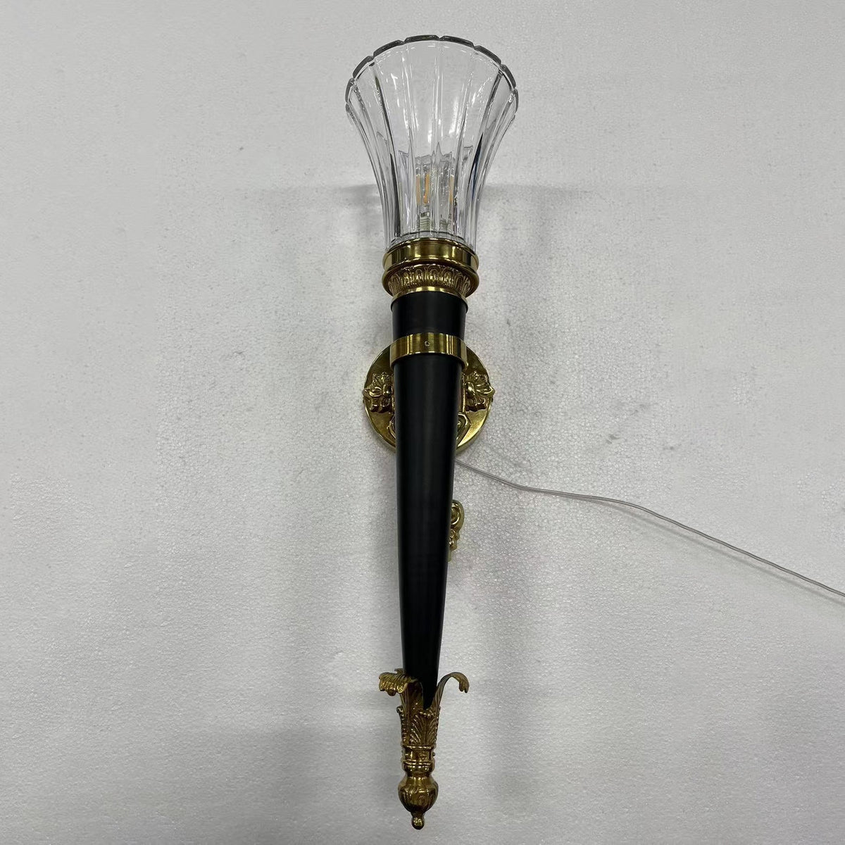 Rosalinda Torch aplică de perete