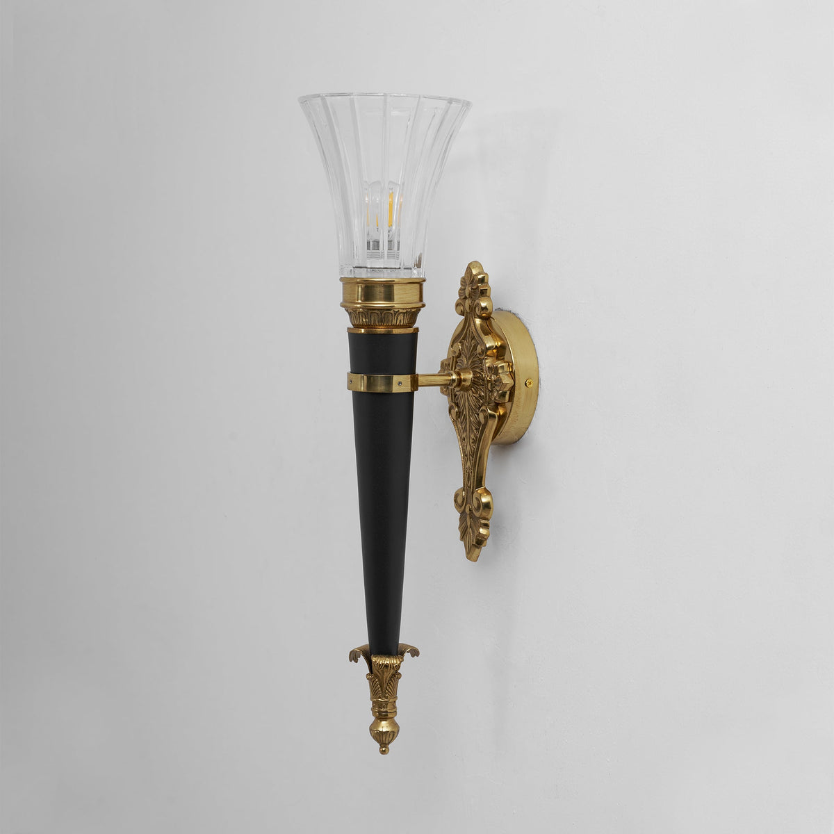 Rosalinda Torch aplică de perete