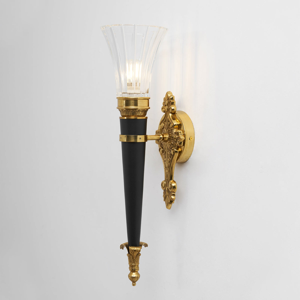 Rosalinda Torch aplică de perete