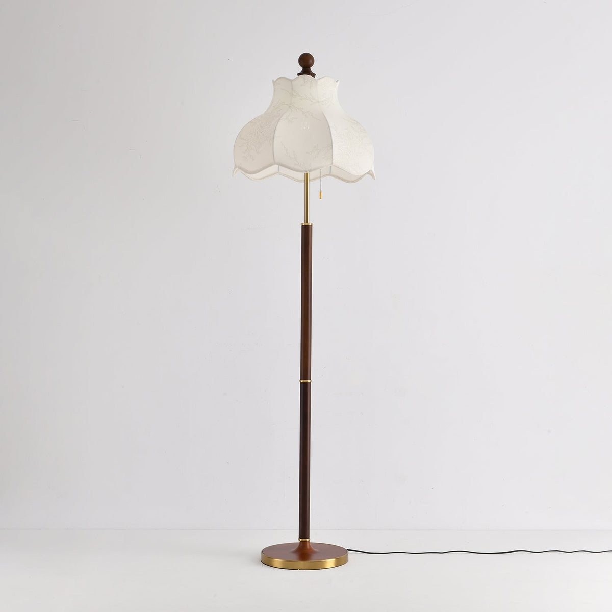 Tulfa lampadar vintage din lemn