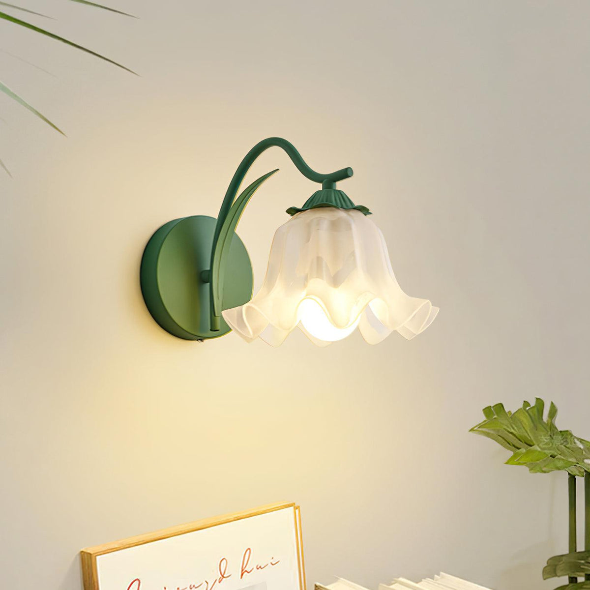 Lily aplică de perete Botanical Whimsy Tulpină Verde