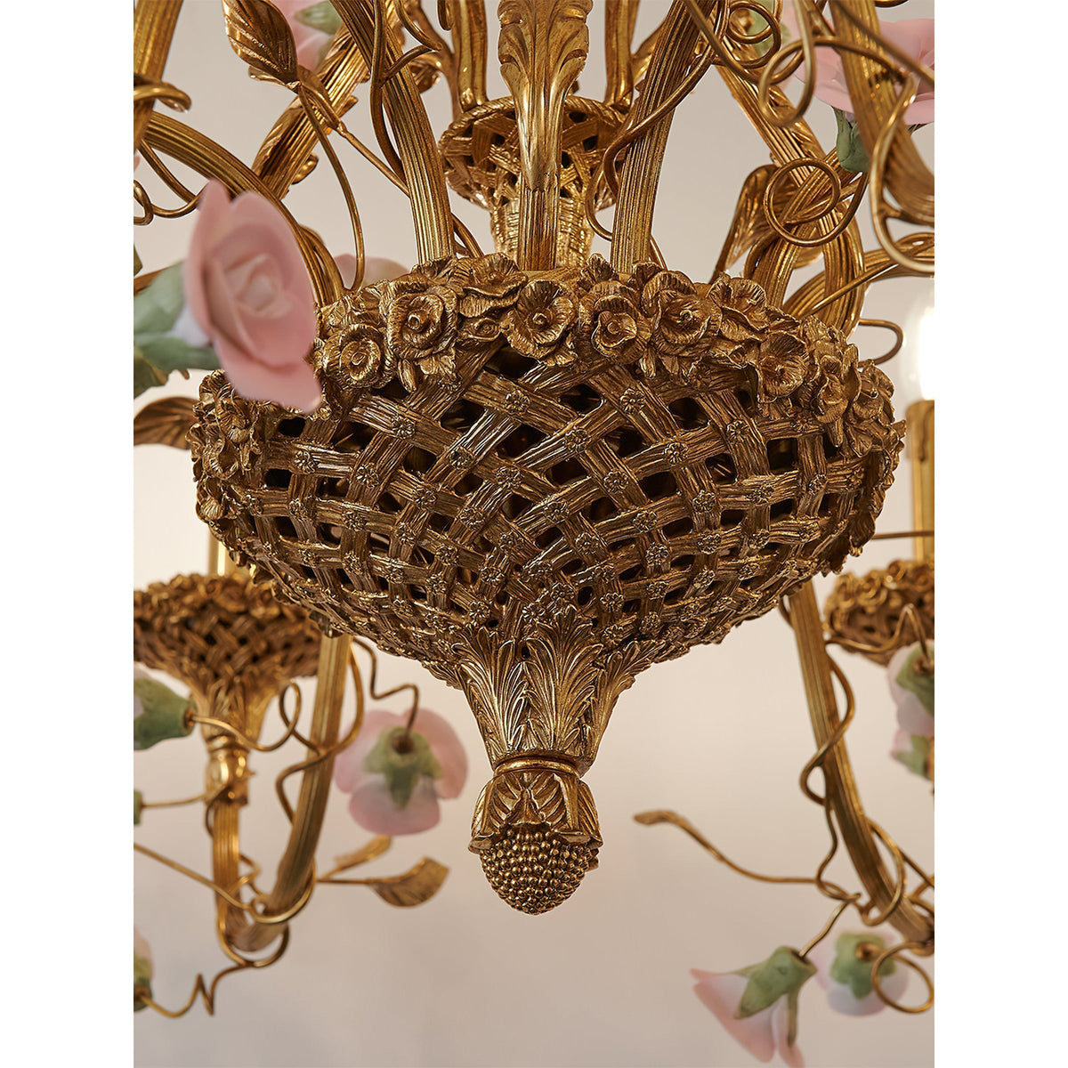 Teriariel Flowers candelabru
