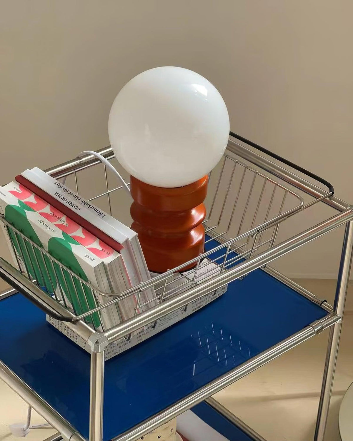 Sorinira lampă de masă