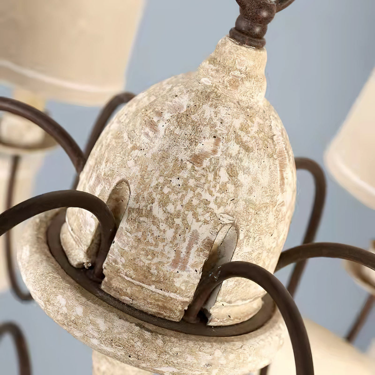 Lioriian candelabru